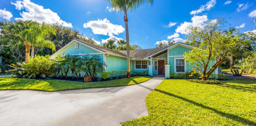 House in Palm City, Florida 3 bedrooms, 186.64 sq.m. № 2254519