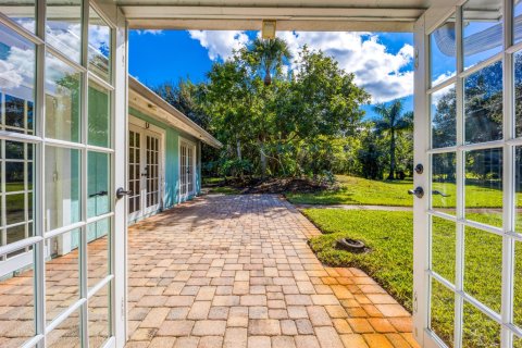 House in Palm City, Florida 3 bedrooms, 186.64 sq.m. № 2254519 - photo 20