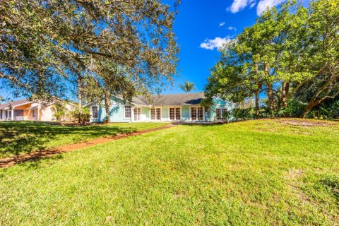 House in Palm City, Florida 3 bedrooms, 186.64 sq.m. № 2254519 - photo 28