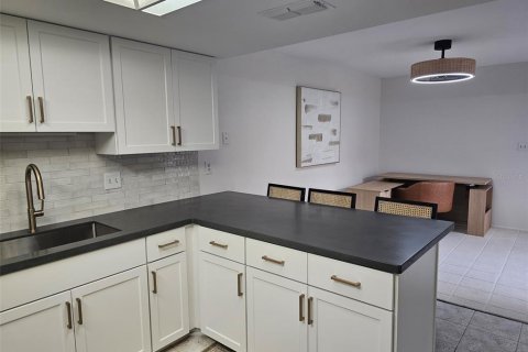House in Bradenton, Florida 3 bedrooms, 220.92 sq.m. № 2098483 - photo 11