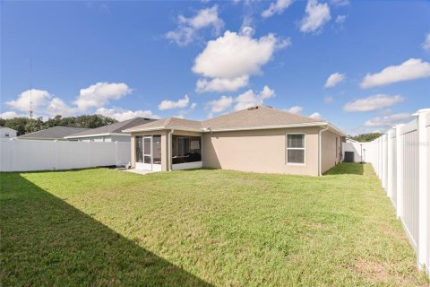 House in Auburndale, Florida 3 bedrooms, 120.59 sq.m. № 2379147 - photo 28