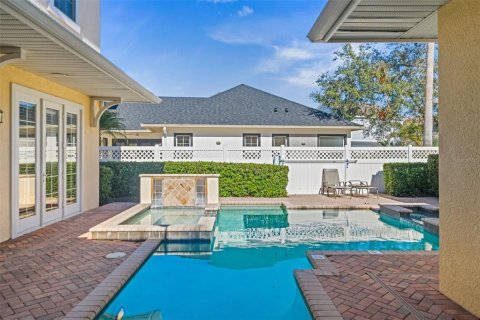 House in Four Corners, Florida 4 bedrooms, 315.87 sq.m. № 1747704 - photo 4