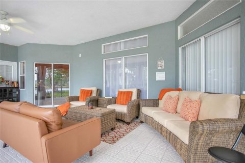 House in Lutz, Florida 4 bedrooms, 169.55 sq.m. № 2218846 - photo 10