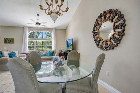 House in Lutz, Florida 4 bedrooms, 169.55 sq.m. № 2218846 - photo 13