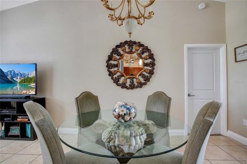 House in Lutz, Florida 4 bedrooms, 169.55 sq.m. № 2218846 - photo 14