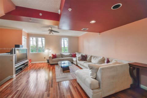 Купить таунхаус в Авентура, Флорида 3 спальни, 137.59м2, № 1958395 - фото 5