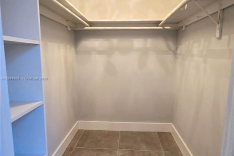 Condominio en venta en Hollywood, Florida, 1 dormitorio, 63.92 m2 № 2055874 - foto 10