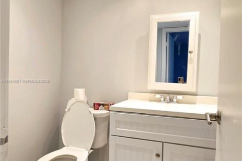 Condominio en venta en Hollywood, Florida, 1 dormitorio, 63.92 m2 № 2055874 - foto 8