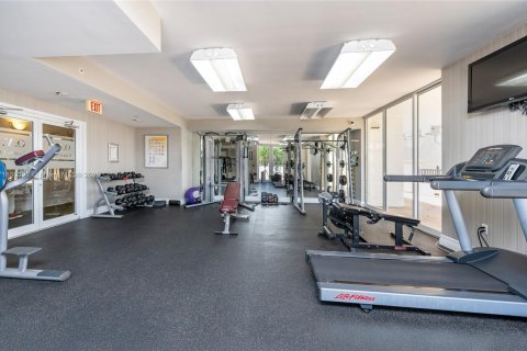 Condominio en alquiler en Coral Gables, Florida, 2 dormitorios, 99.03 m2 № 1855145 - foto 29