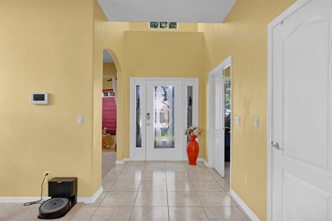 House in Lake Mary, Florida 5 bedrooms, 328.87 sq.m. № 2215368 - photo 5
