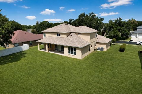House in Lake Mary, Florida 5 bedrooms, 328.87 sq.m. № 2215368 - photo 3