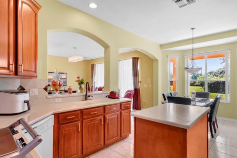 House in Lake Mary, Florida 5 bedrooms, 328.87 sq.m. № 2215368 - photo 18