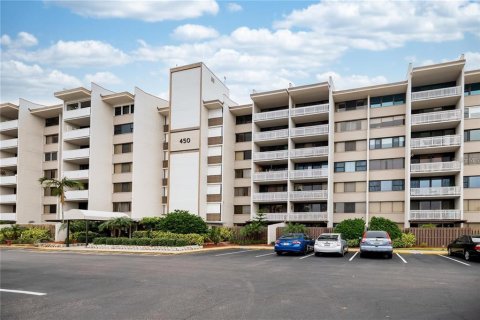 Condominio en alquiler en Treasure Island, Florida, 1 dormitorio, 82.22 m2 № 1736783 - foto 2