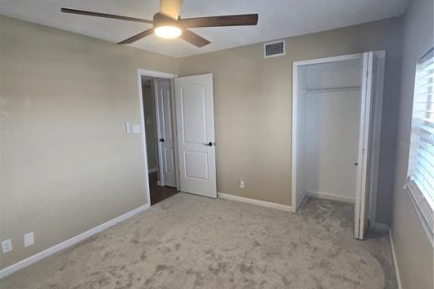 Condo in Treasure Island, Florida, 2 bedrooms  № 2237718 - photo 26