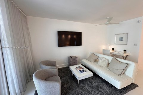 Купить кондоминиум в Майами-Бич, Флорида 55.74м2, № 1998219 - фото 11