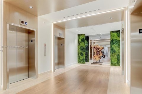 Купить кондоминиум в Майами-Бич, Флорида 55.74м2, № 1998219 - фото 24