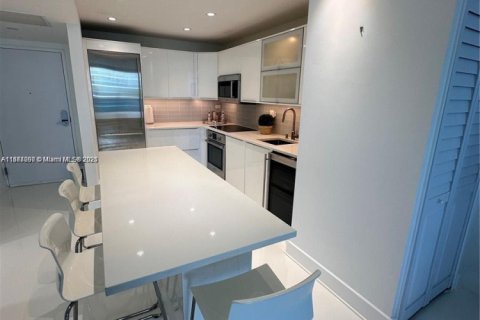 Купить кондоминиум в Майами-Бич, Флорида 55.74м2, № 1998219 - фото 4