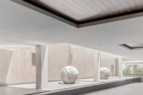 Купить кондоминиум в Майами-Бич, Флорида 55.74м2, № 1998219 - фото 16