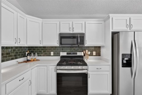 Casa en venta en The Villages, Florida, 3 dormitorios, 186.18 m2 № 2221622 - foto 29