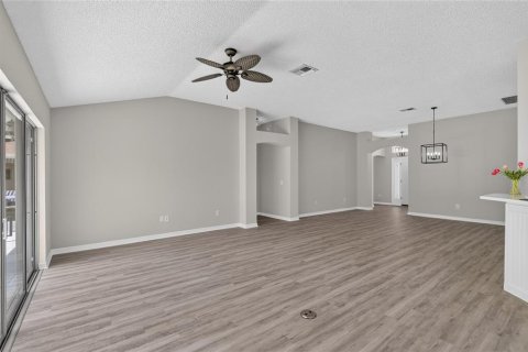 Casa en venta en The Villages, Florida, 3 dormitorios, 186.18 m2 № 2221622 - foto 14