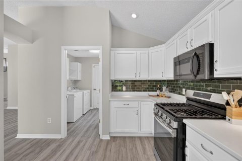 Casa en venta en The Villages, Florida, 3 dormitorios, 186.18 m2 № 2221622 - foto 30