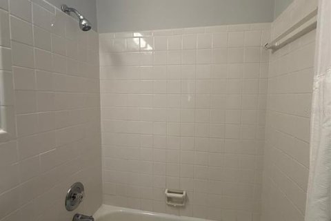 Commercial property in Sarasota, Florida 27.31 sq.m. № 2234038 - photo 23