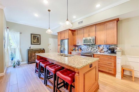 Townhouse in Palm Harbor, Florida 3 bedrooms, 264.21 sq.m. № 2196388 - photo 16