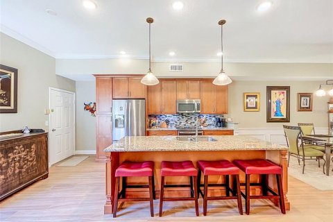 Townhouse in Palm Harbor, Florida 3 bedrooms, 264.21 sq.m. № 2196388 - photo 15