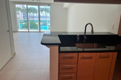 Copropriété à louer à Miami, Floride: 1 chambre, 83.8 m2 № 2352638 - photo 7