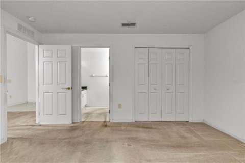 House in Ocala, Florida 2 bedrooms, 104.14 sq.m. № 2142695 - photo 12