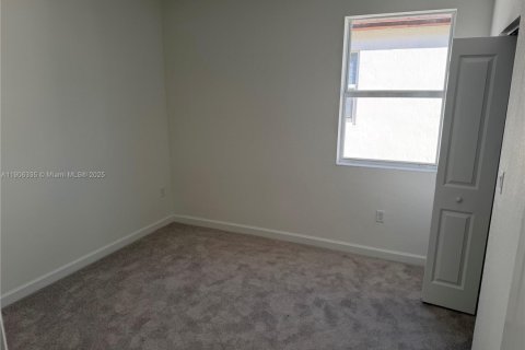 Villa ou maison à louer à Homestead, Floride: 3 chambres № 1956913 - photo 14