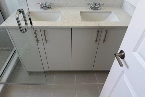 Villa ou maison à louer à Homestead, Floride: 3 chambres № 1956913 - photo 13