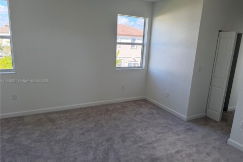 Villa ou maison à louer à Homestead, Floride: 3 chambres № 1956913 - photo 11