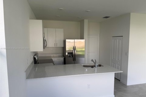 Villa ou maison à louer à Homestead, Floride: 3 chambres № 1956913 - photo 6