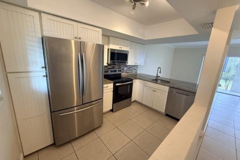 Villa ou maison à louer à Punta Gorda, Floride: 2 chambres, 90.3 m2 № 2401116 - photo 7