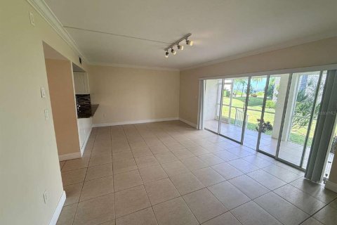 Villa ou maison à louer à Punta Gorda, Floride: 2 chambres, 90.3 m2 № 2401116 - photo 8