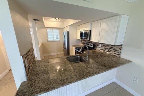 Villa ou maison à louer à Punta Gorda, Floride: 2 chambres, 90.3 m2 № 2401116 - photo 6