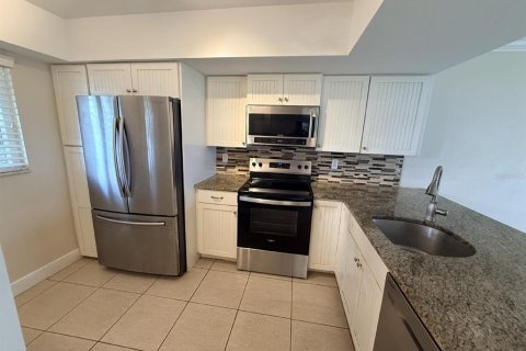 Villa ou maison à louer à Punta Gorda, Floride: 2 chambres, 90.3 m2 № 2401116 - photo 3