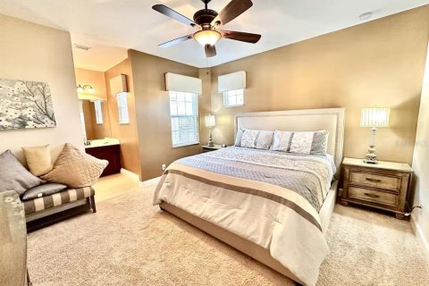 House in Davenport, Florida 6 bedrooms, 337.14 sq.m. № 2236284 - photo 30