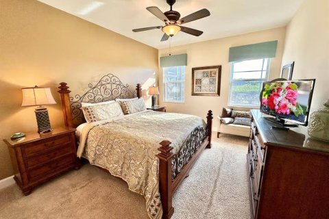 House in Davenport, Florida 6 bedrooms, 337.14 sq.m. № 2236284 - photo 16