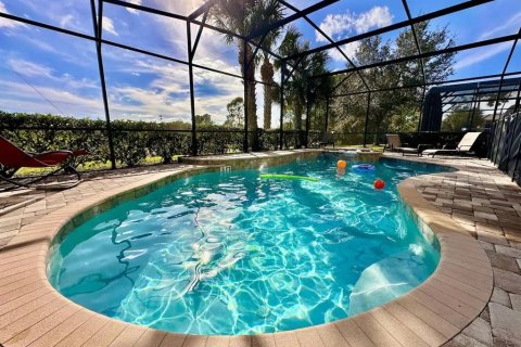 House in Davenport, Florida 6 bedrooms, 337.14 sq.m. № 2236284 - photo 2