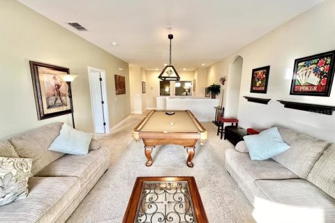 House in Davenport, Florida 6 bedrooms, 337.14 sq.m. № 2236284 - photo 5