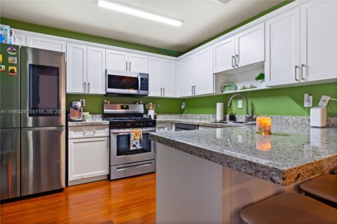 Купить таунхаус в Майами, Флорида 3 спальни, 143.07м2, № 2060406 - фото 7