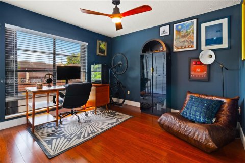 Купить таунхаус в Майами, Флорида 3 спальни, 143.07м2, № 2060406 - фото 4