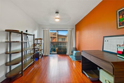 Купить таунхаус в Майами, Флорида 3 спальни, 143.07м2, № 2060406 - фото 15