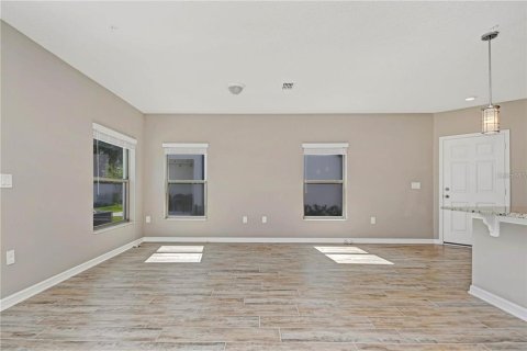 Touwnhouse à louer à Sanford, Floride: 4 chambres, 162.11 m2 № 2156428 - photo 6
