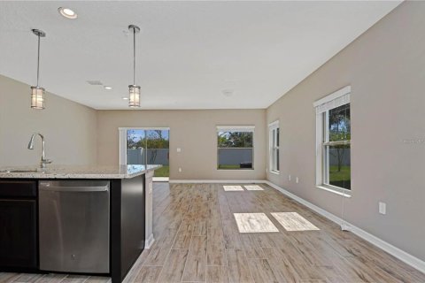 Touwnhouse à louer à Sanford, Floride: 4 chambres, 162.11 m2 № 2156428 - photo 12