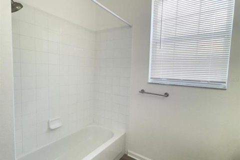 Condo in Orlando, Florida, 3 bedrooms  № 1766090 - photo 16