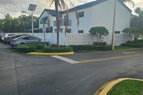 Villa ou maison à Miami, Floride 4 chambres, 134.62 m2 № 2080516