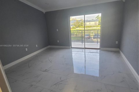 Villa ou maison à vendre à Miami, Floride: 4 chambres, 134.62 m2 № 2080516 - photo 15